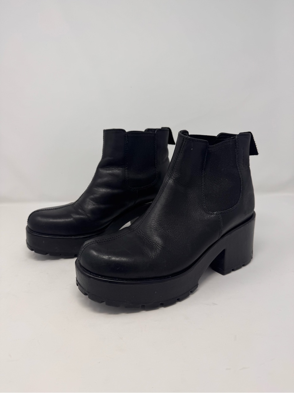 Vagabond Dioon Size 8 Women's Chunky Heel Chelsea Boots Y2K Acubi Leather
